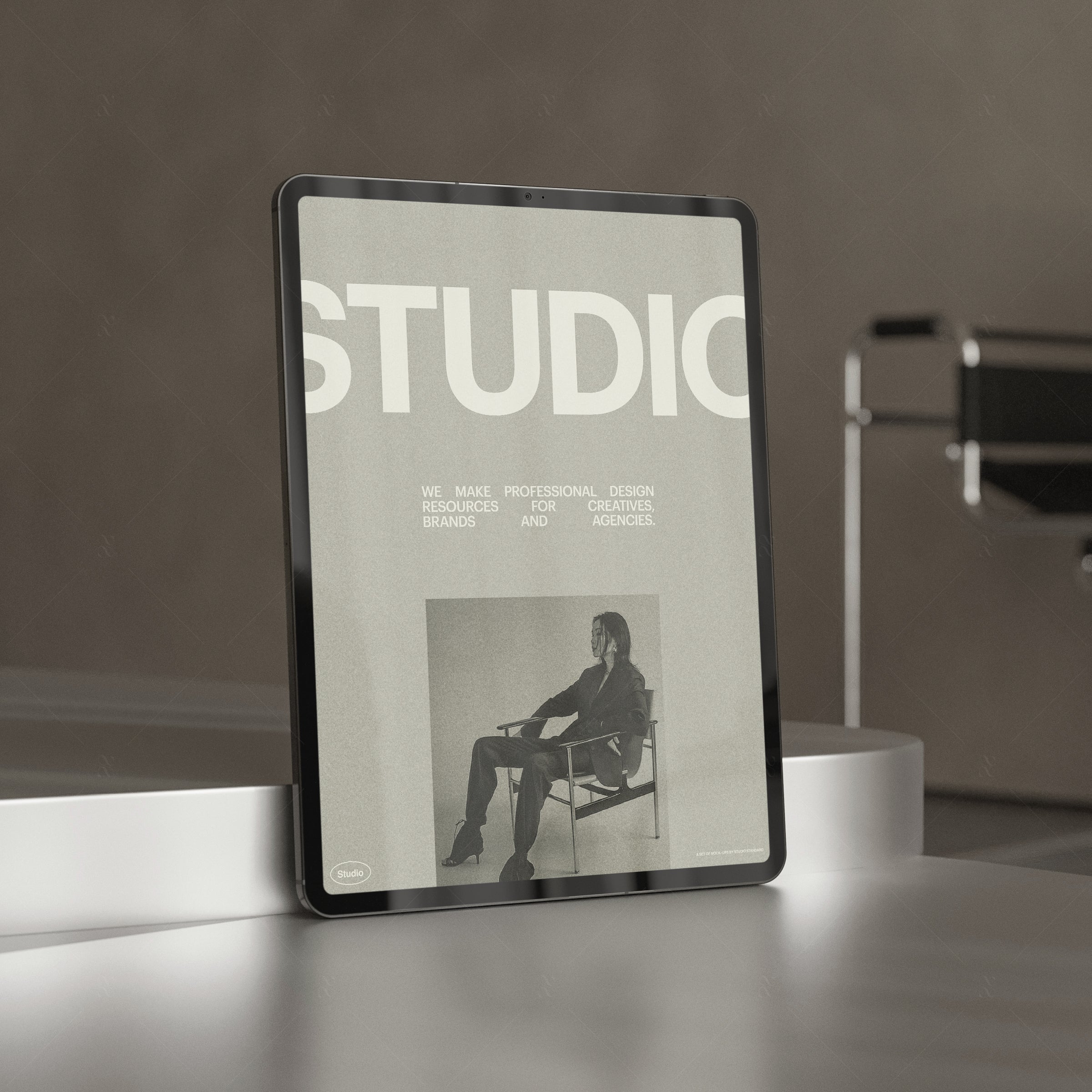 Studio-009